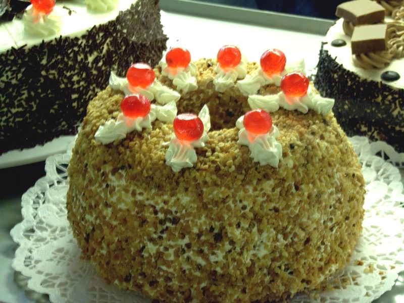Frankfurter Kranz mit Krokant, klassische Geburtstagstorte
